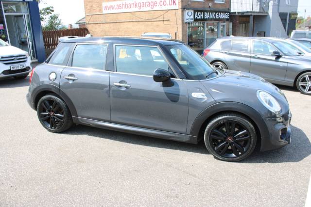 2016 Mini Hatchback 2.0 Cooper S Hatchback 5dr Petrol Auto Euro 6 (s/s) (192 ps)