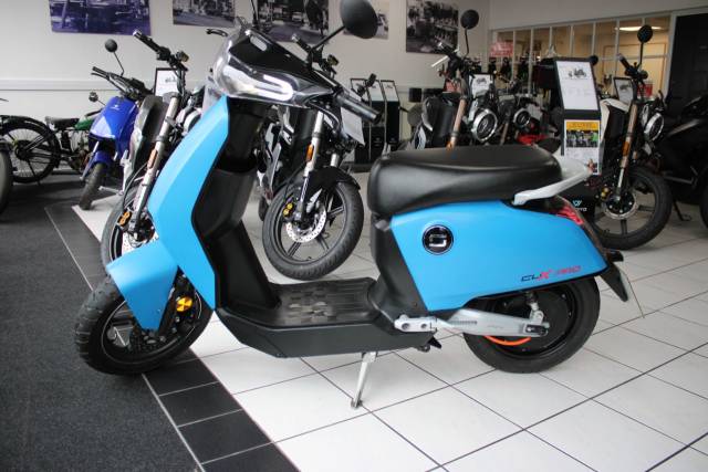 Vmoto Cux CUX PRO Scooter Electric Blue