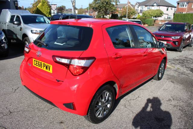 2018 Toyota Yaris 1.5 VVT-i Icon Hatchback 5dr Petrol Manual Euro 6 (111 ps)