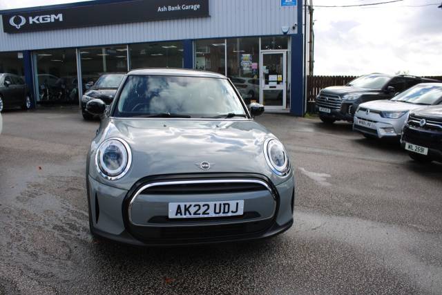 Mini Hatchback 1.5 Cooper Classic Hatchback 3dr Petrol Manual Euro 6 (s/s) (136 ps) Hatchback Petrol GREY