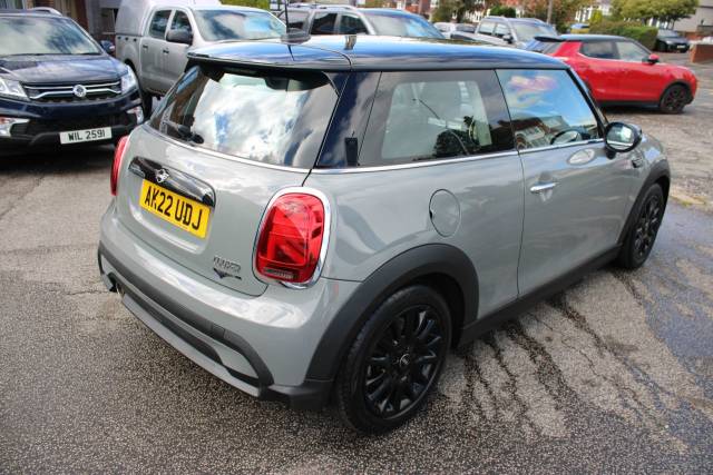 2022 Mini Hatchback 1.5 Cooper Classic Hatchback 3dr Petrol Manual Euro 6 (s/s) (136 ps)