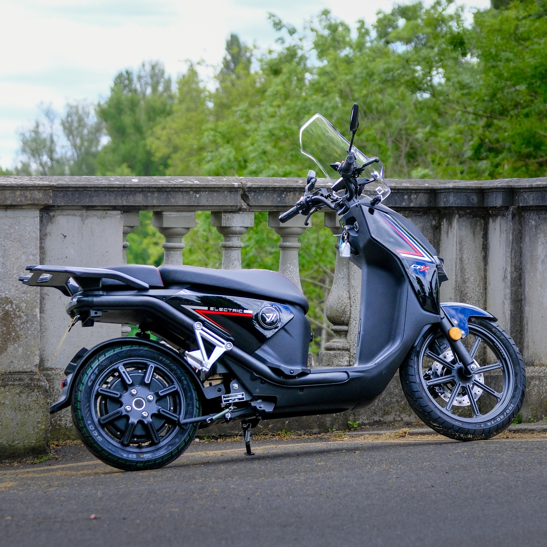 VMOTO  SUPER SOCO  CPX